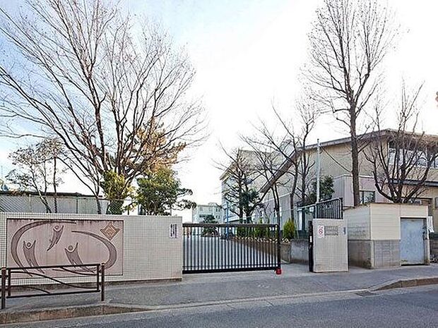 川崎市立西生田小学校（約626m）