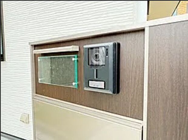 【TVモニタ付インターホン】見える安心で防犯にも役立ちます！