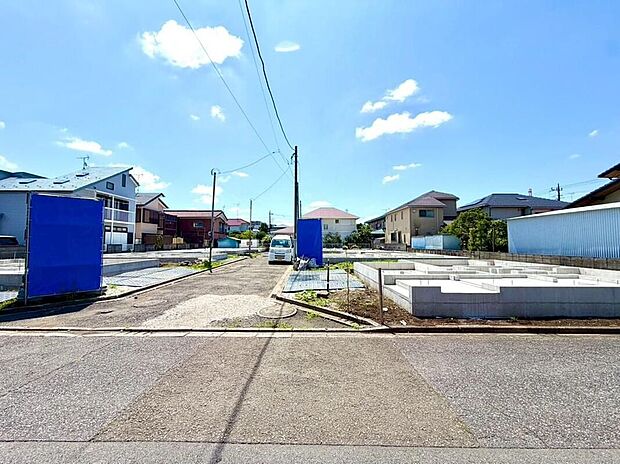 【現地外観写真】【外観】◇2台駐車可能!来客用としても重宝できますね♪◇
