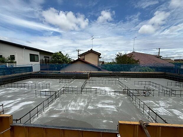 【現地外観写真】ペニンシュラキッチンやタッチレス水栓、ビルトイン食洗機を搭載！
設備も充実しています♪