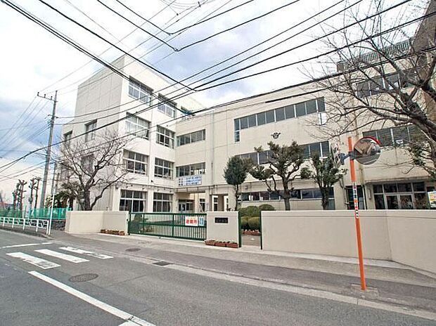 座間市立西中学校(約1,190m)
