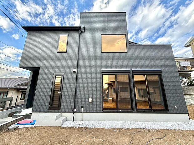 外壁がお洒落な仕上がり!毎日の帰宅が楽しみになりそうです。