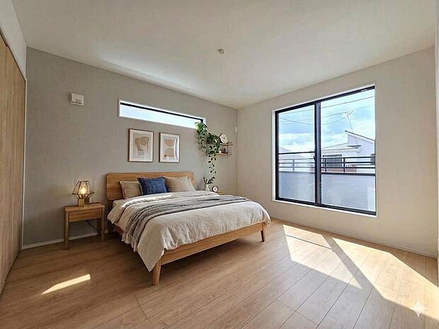 ◇◆洋室◆◇
柔らかな光が差し込む洋室は、一日の疲れを癒やすリラックス空間。※本画像はCGで作成しており、実際に現地に家具は置かれておりません。また、価格に家具は含まれておりません。