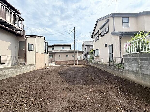 ◇◆外観◆◇室内に明るい光と爽やかな風を呼び込む、陽当り・通風良好な心地よい住環境。開放感にあふれた空間で、日々の暮らしに安らぎと健やかな潤いをもたらしてくれます。