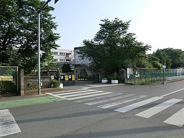 指扇北小学校(約1,400m)