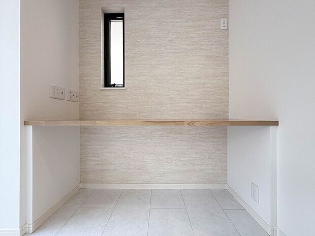 【【カウンター】】ちょっとしたスペースを有効活用。使い勝手の良いカウンター。