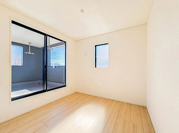 【【洋室5帖】】充実した生活は伸びやかな居室空間から始まります。快適に・伸びやかに。心の潤いを求める方々へ。

