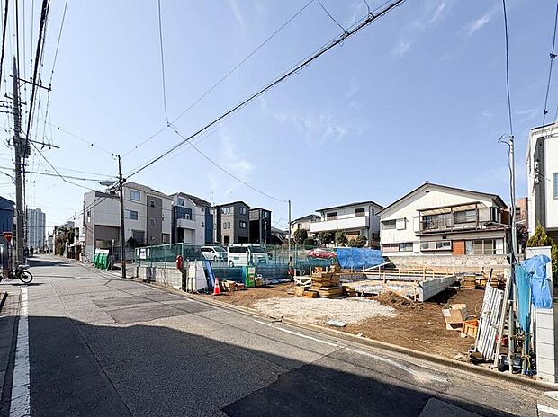 【前面道路含む現地写真】こちらの物件に少しでもご興味がありましたら、お気軽にお電話下さい。ネット上で「見えない物」「わからない事」でも、実際にご見学いただくことで、手に取るようにおわかりいただけるはずです。