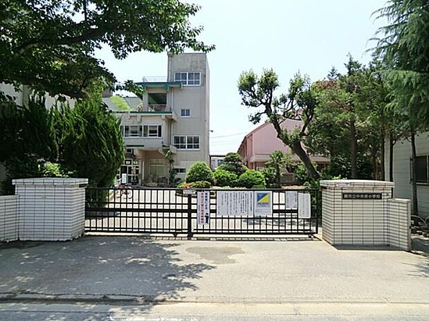 蕨市立中央東小学校(約290m)