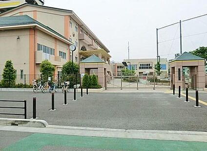 さいたま市立辻南小学校 1400m(徒歩18分)