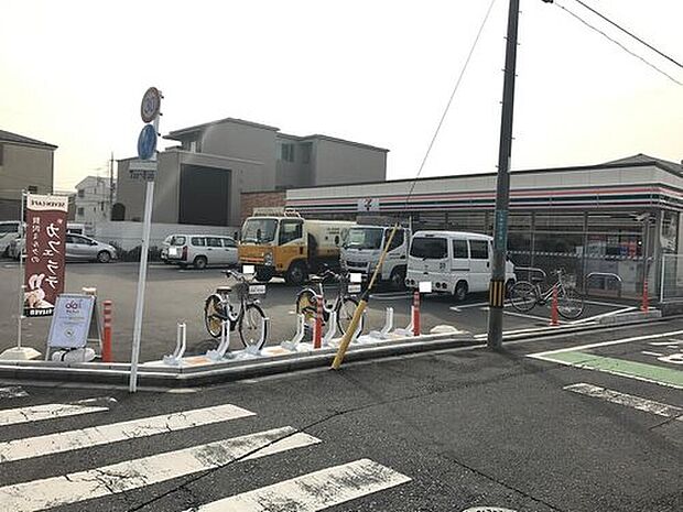 セブンイレブンさいたま文蔵4丁目店(約296m)