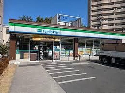 ファミリーマートさいたま根岸五丁目店 401ｍ(徒歩6分)