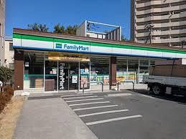 ファミリーマートさいたま根岸五丁目店（約401m）