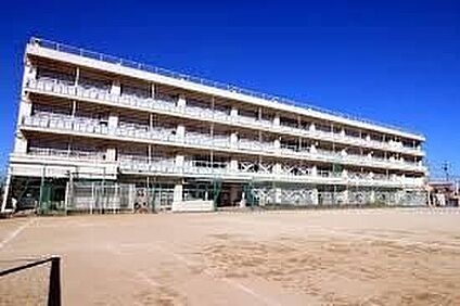 新座市立池田小学校 230m( 徒歩3分)