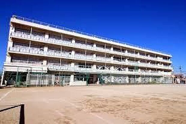 新座市立池田小学校(約230m)
