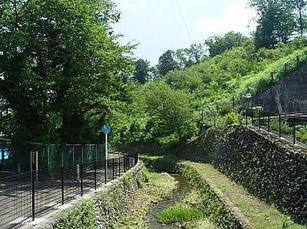 大塚山公園(約490m)