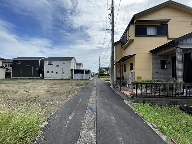 前面道路(2025年9月撮影)