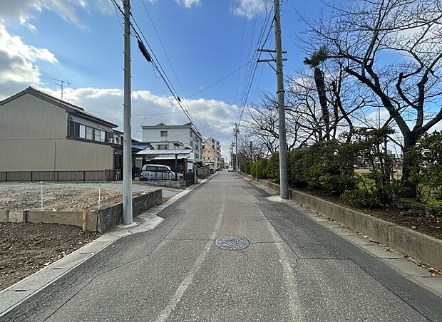 前面道路
2025年12月撮影