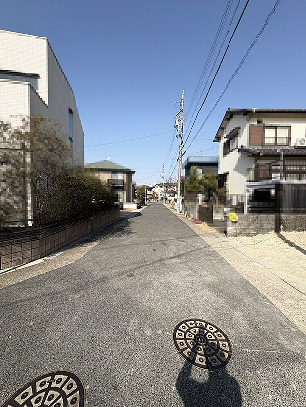 北西側前面道路