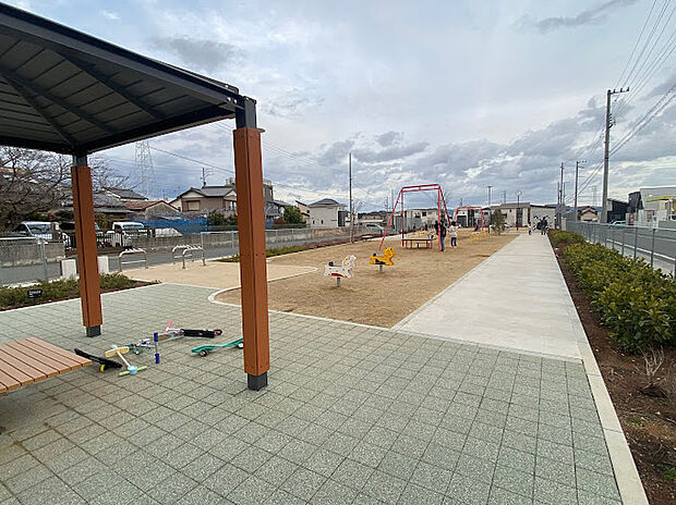 西赤土公園（約190m）