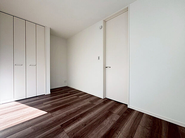 【洋室　B号棟】■子ども部屋にも広々クローゼット