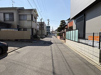 前面道路（2026年4月撮影）