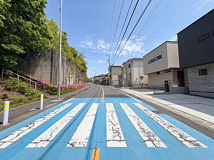 北側前面道路