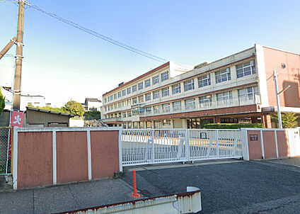 名古屋市立西城小学校 300ｍ(徒歩4分)