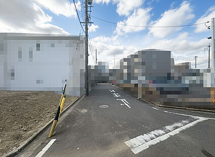 北側前面道路