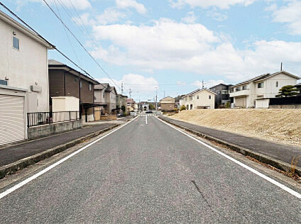南西側前面道路