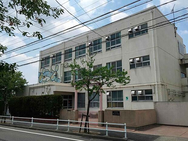 豊治小学校（約700m）