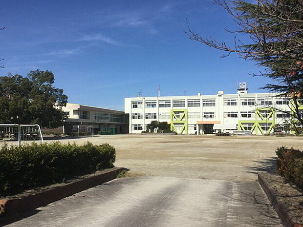 日進市立西小学校(約1m)