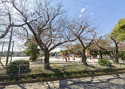 堀田公園 170m(徒歩3分)