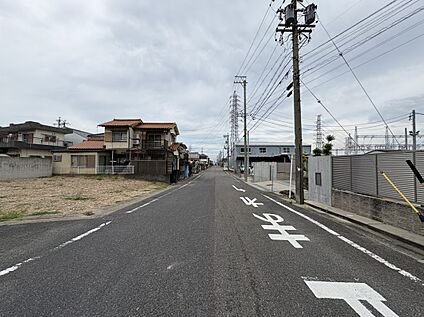 前面道路　東側