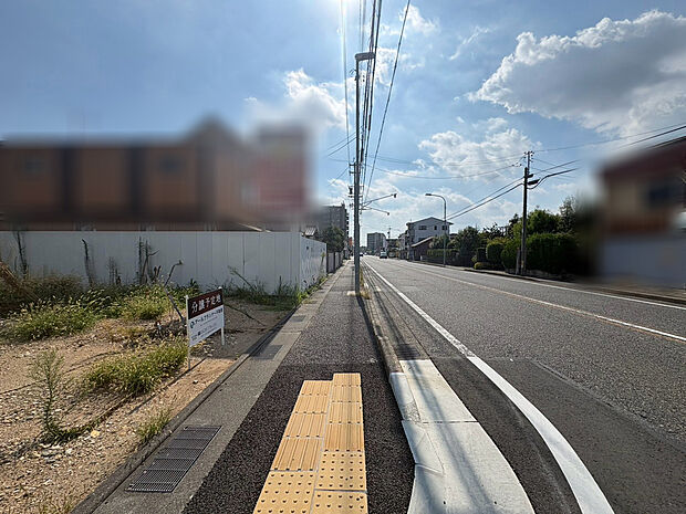 【前面道路(2026年8月)撮影】北側公道幅員約16.0m