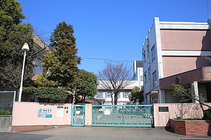 西前田小学校 850m
