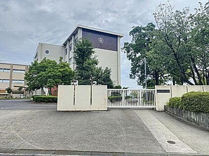 東郷町立高嶺小学校 650m