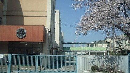 名古屋市立森孝東小学校 870m
