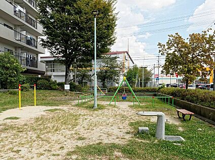 松下町公園 290m