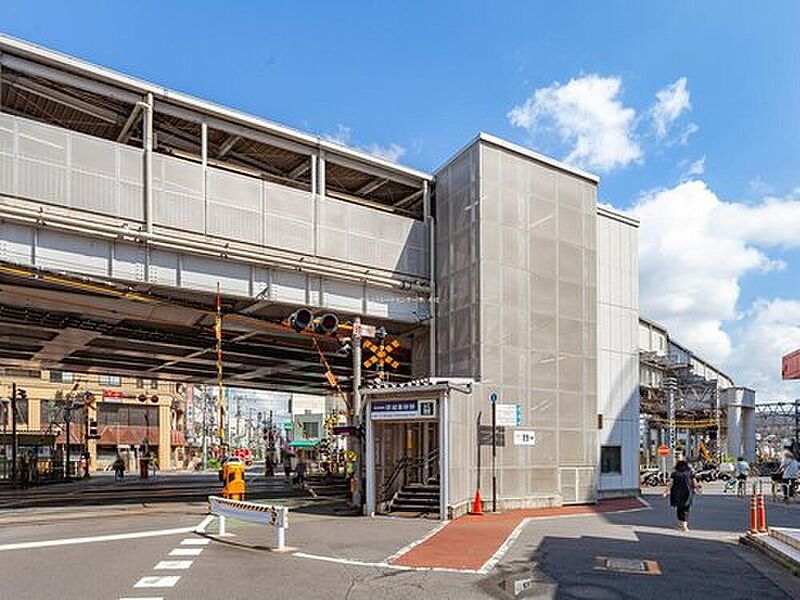 京成本線「京成高砂」駅まで徒歩14分！
4路線が乗り入れている京成本線におけるジャンクション駅なので、東京都内の主要駅だけでなく、他県へのアクセスにも優れている使いやすい駅です♪