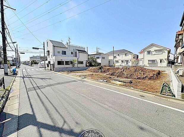 ≪見学予約可能！≫
幼稚園徒歩3分、小学校徒歩5分と送迎や通学も安心の立地◎