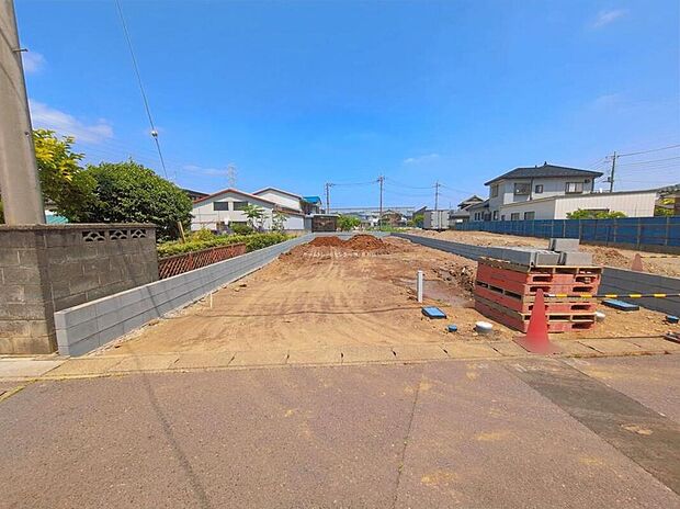 ≪内覧以外にも資金計画やライフプランに寄り添ったご提案をいたします♪≫
JR武蔵野線「吉川美南」駅徒歩27分！カースペース2台確保♪
