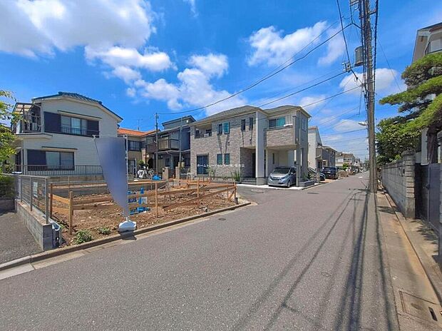 ≪見学予約可能!≫陽当たり・風通し共に良好な角地の物件!お車の駐車も安心です!