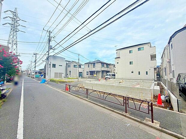 ≪見学予約可能!≫
利便性と自然、周辺環境の心地よさは写真や文章では伝えきれません。日々の動線や採光、周辺施設との距離感まで、ぜひ現地でご体感ください。
