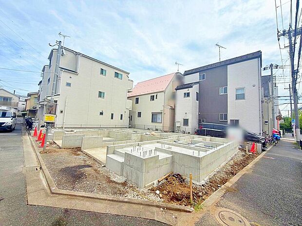 ≪現地ご案内は便利なネット予約も可能です!お気軽にお問い合わせください♪≫
地震に強いオリジナル工法を是非お確かめ下さい!