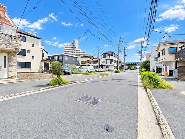 ≪見学予約可能！≫
当日のご見学予約も承ります。同じものは２つとない「夢のマイホーム」との出会いが待っているかもしれません。