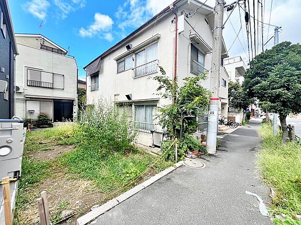 ≪見学予約可能！≫
お客様に合った資金計画書の作成や近隣の完成物件のご紹介も可能です♪住まいの夢をお聞かせください！
※解体工事前の写真です