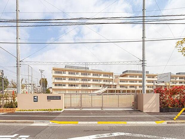 江戸川区立葛西中学校(約1,100m)