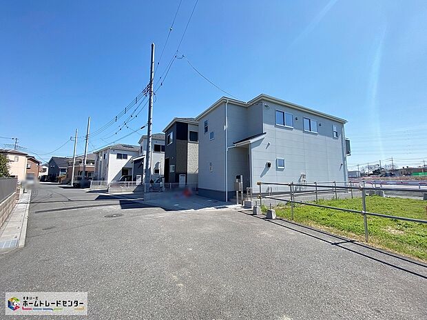 【前面道路含む現地写真】≪内覧以外にも資金計画やライフプランに寄り添ったご提案をいたします♪≫
当日のご見学予約も承ります。同じものは2つとない「夢のマイホーム」との出会いが待っているかもしれません。