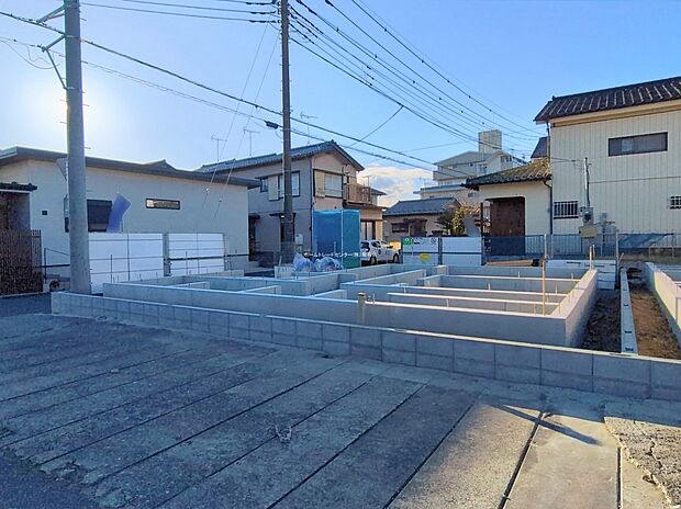 【現地外観写真】≪見学予約ができます！≫
当日のご見学予約も承ります。同じものは２つとない「夢のマイホーム」との出会いが待っているかもしれません！